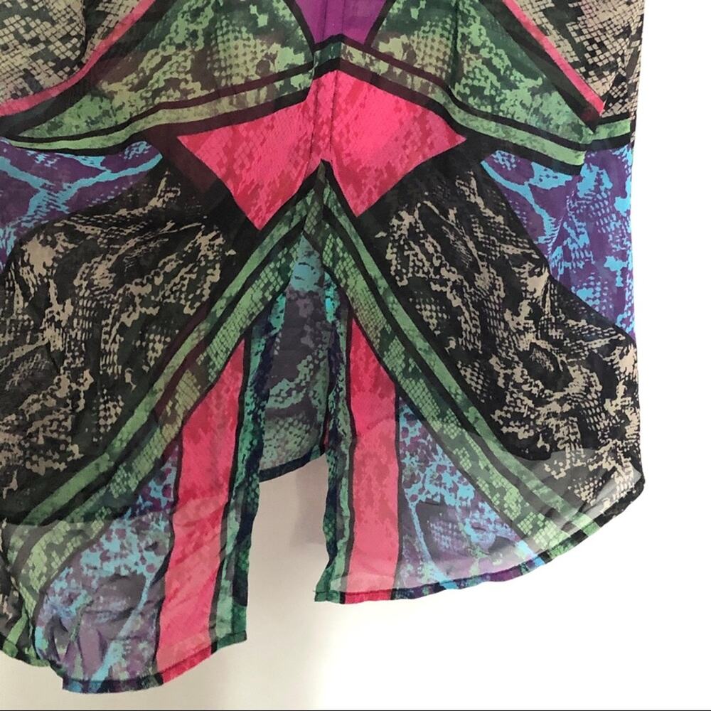 Bisou Bisou by Michele Bohbet Sheer cut out Geometric Top Size Small - Picture 3 of 6